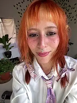 Snapshot of Nymphel1Moth chatting on 09.22.25 Nymphel1Moth online show from 09.22.25