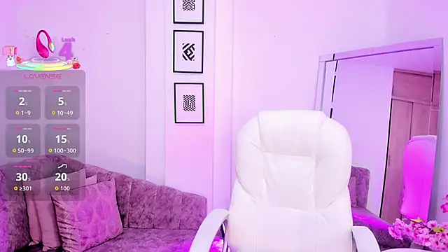 Snapshot of miavegas1 chatting on 10.25.25 miavegas1 online show from 10.25.25