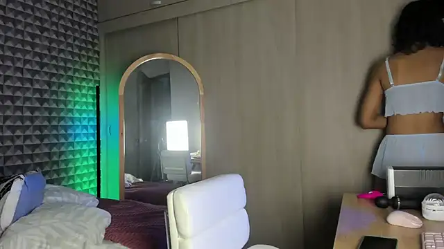 Snapshot of MissDhana chatting on 02.19.26 MissDhana online show from 02.19.26