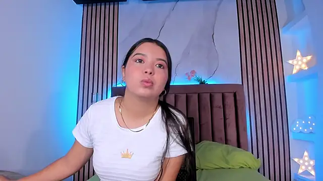 LunaWiill  online show from 10.22.25