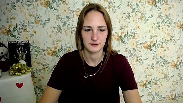 Snapshot of Milana_Cutie_ chatting on 09.20.25 Milana Cutie online show from 09.20.25