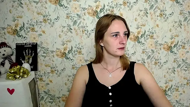 Snapshot of Milana_Cutie_ chatting on 10.02.25 Milana Cutie online show from 10.02.25