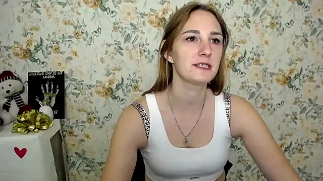 Snapshot of Milana_Cutie_ chatting on 10.10.25 Milana Cutie online show from 10.10.25