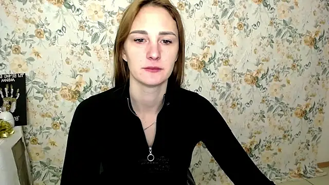 Snapshot of Milana_Cutie_ chatting on 10.13.25 Milana Cutie online show from 10.13.25