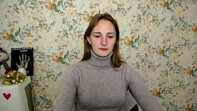Snapshot of Milana_Cutie_ chatting on 10.14.25 Milana Cutie online show from 10.14.25