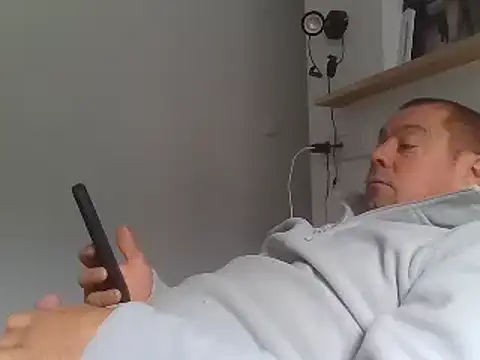 Snapshot of hugoboys4576 chatting on 10.28.25 hugoboys4576 online show from 10.28.25