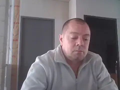 Snapshot of hugoboys4576 chatting on 11.10.25 hugoboys4576 online show from 11.10.25