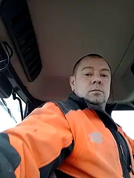 Snapshot of hugoboys4576 chatting on 12.16.25 hugoboys4576 online show from 12.16.25