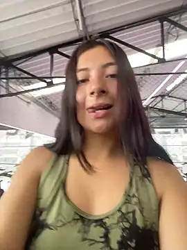 Karlee Grey1 online show from 11.04.25