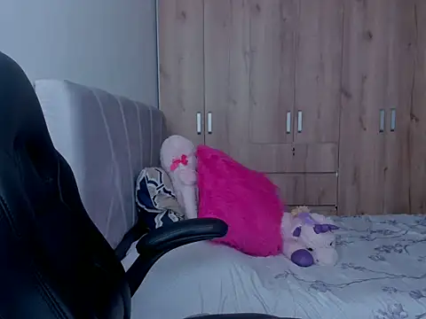 TessaCollinns online show from 11.25.25