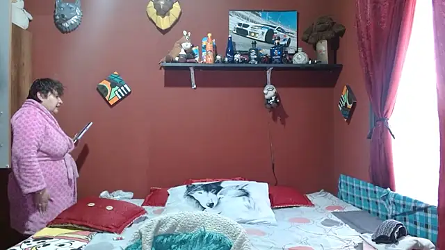 Snapshot of Sasharosee2 chatting on 12.17.25 Sasharosee2 online show from 12.17.25