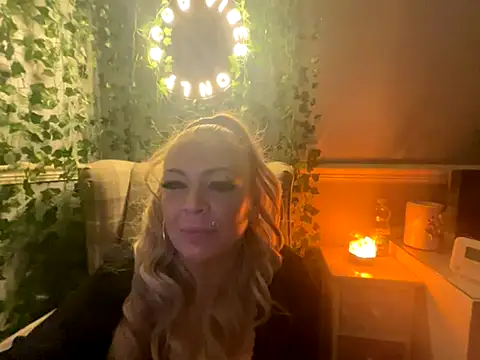 BonnyDesire online show from 11.23.25