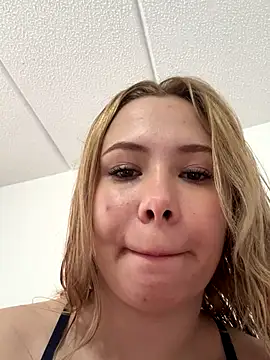 IamCatalina888 online show from 11.19.25