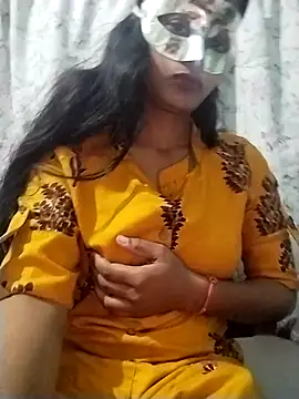 Snapshot of ms-naina chatting on 11.13.25 ms-naina online show from 11.13.25