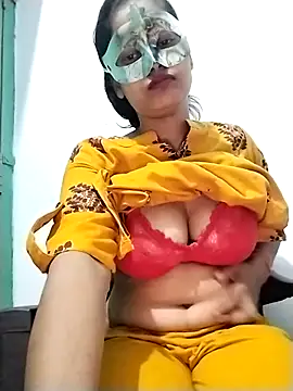 Snapshot of ms-naina chatting on 11.27.25 ms-naina online show from 11.27.25