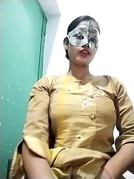 Snapshot of ms-naina chatting on 12.18.25 ms-naina online show from 12.18.25