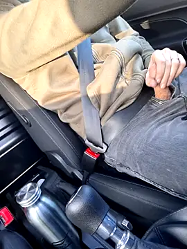 Snapshot of brookmarre chatting on 11.25.25 brookmarre online show from 11.25.25