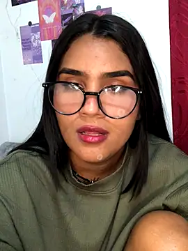 Renata Zoe online show from 11.26.25