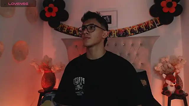 SalvadorFit online show from 10.21.25