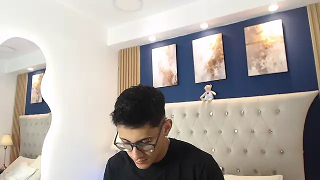 SalvadorFit online show from 02.17.26