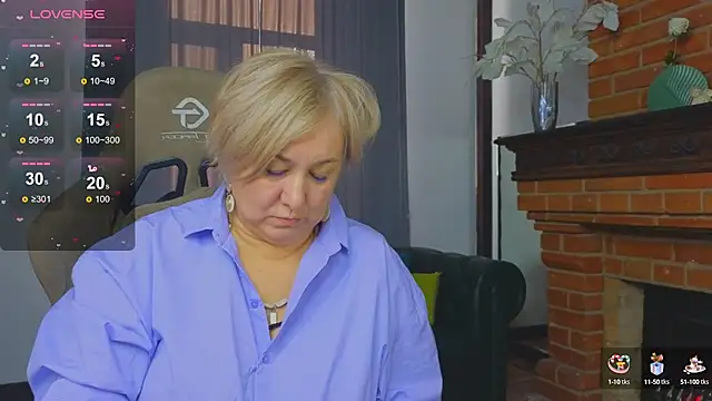 Marta Wils online show from 10.17.25