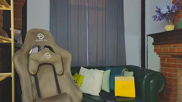 Marta Wils online show from 11.19.25