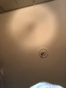 juliaoneandonly online show from 10.04.25