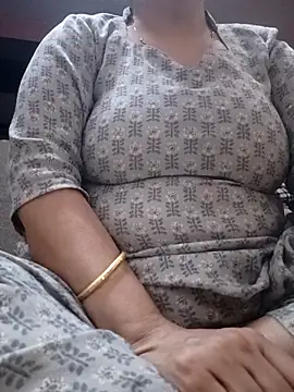 Snapshot of Jeya_thakur chatting on 04.11.26 Jeya thakur online show from 04.11.26