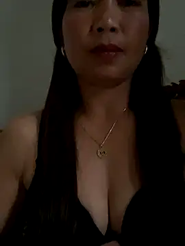 Snapshot of Milky-milk chatting on 10.06.25 Milky-milk online show from 10.06.25