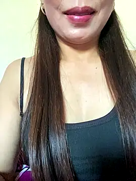 Snapshot of Milky-milk chatting on 11.24.25 Milky-milk online show from 11.24.25