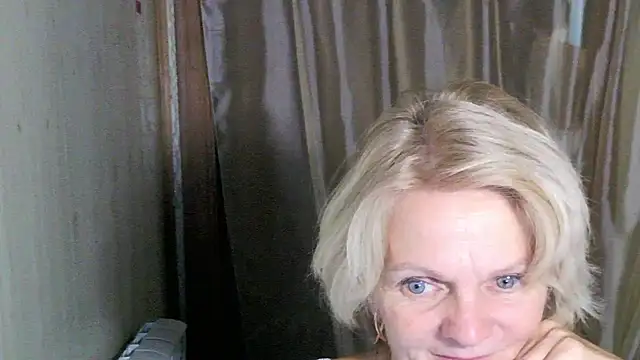 Zoe Steell online show from 09.28.25