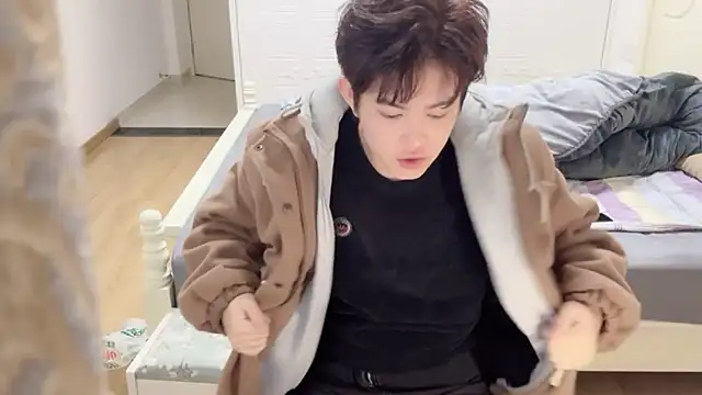 xlong00099 online show from 11.18.25