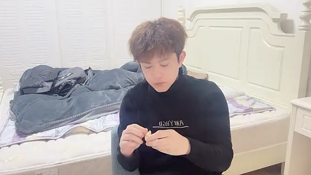 xlong00099 online show from 12.16.25