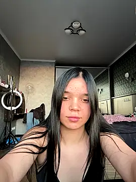 Tiffanysavelin online show from 09.23.25