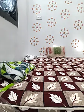 sassyishhu76 online show from 10.10.25