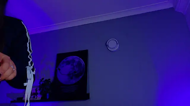 KeendraFox  online show from 04.13.26