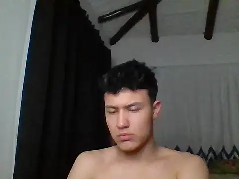 Snapshot of El_awo_ chatting on 11.03.25 El awo online show from 11.03.25