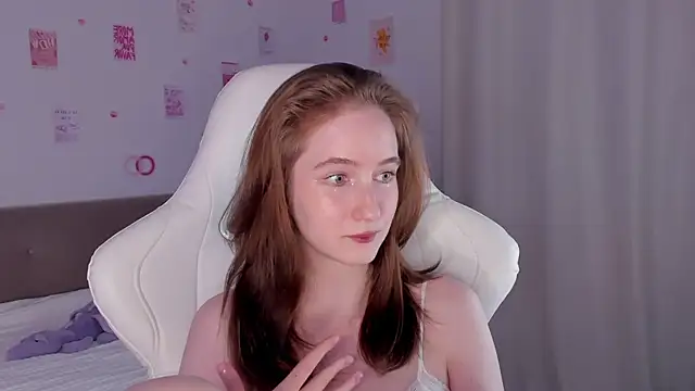 Snapshot of CrystalSoul_ chatting on 09.20.25 CrystalSoul online show from 09.20.25