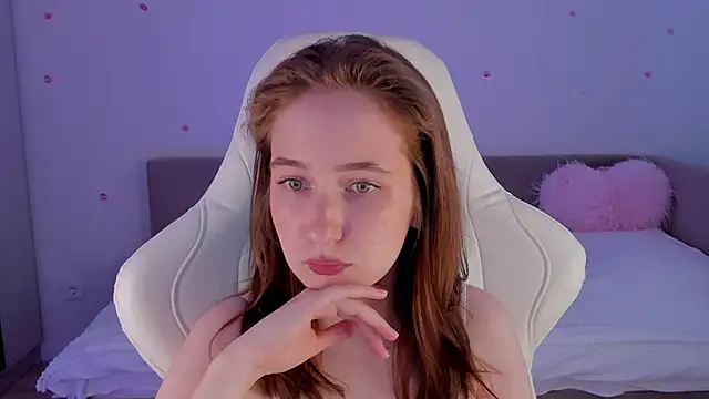 Snapshot of CrystalSoul_ chatting on 10.01.25 CrystalSoul online show from 10.01.25