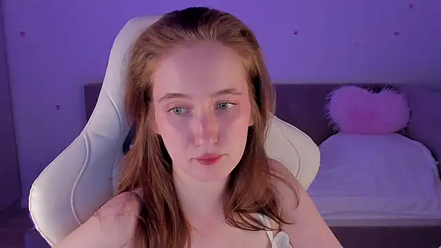 Snapshot of CrystalSoul_ chatting on 10.25.25 CrystalSoul online show from 10.25.25