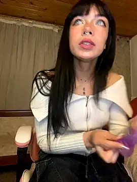 ninacaat online show from 09.25.25