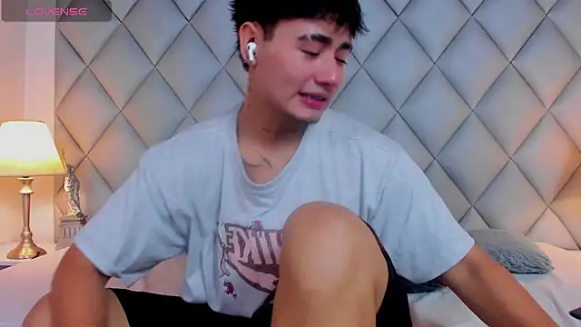 Clement Reyes online show from 11.30.25