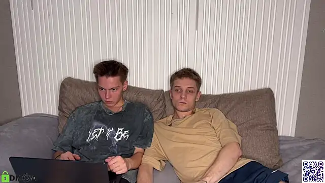 Snapshot of Eaton_ chatting on 10.13.25 Eaton  online show from 10.13.25