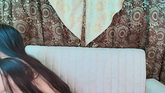 Dulcee 1 online show from 10.04.25