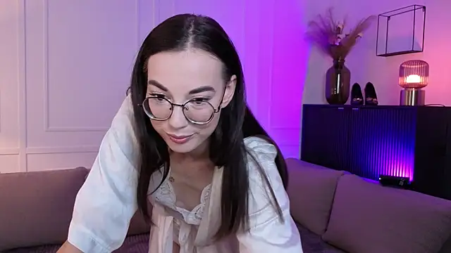 Snapshot of EmmaJakson chatting on 09.18.25 EmmaJakson online show from 09.18.25