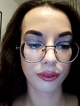 Snapshot of EmmaJakson chatting on 11.28.25 EmmaJakson online show from 11.28.25