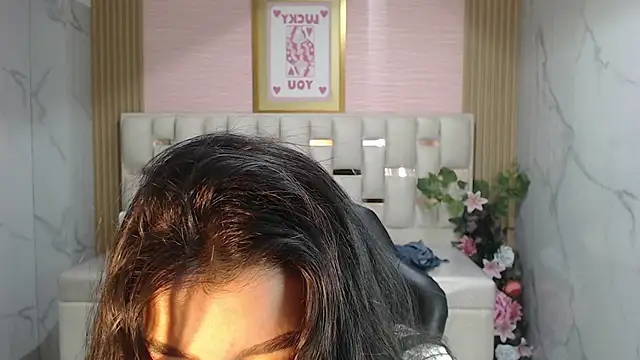 helena1 s online show from 10.17.25