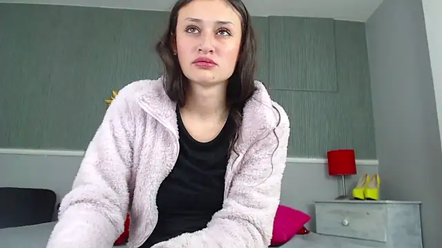 Emily Swiftt online show from 12.20.25