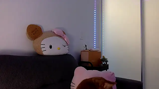 Snapshot of pinkybaby444 chatting on 12.14.25 pinkybaby444 online show from 12.14.25