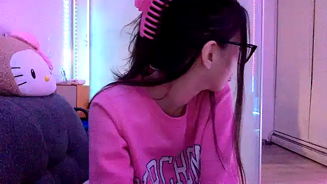 Snapshot of pinkybaby444 chatting on 12.14.25 pinkybaby444 online show from 12.14.25